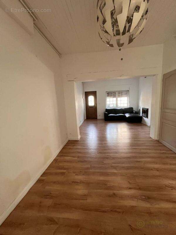 Maison 80 m² à Louvroil  - photo 3