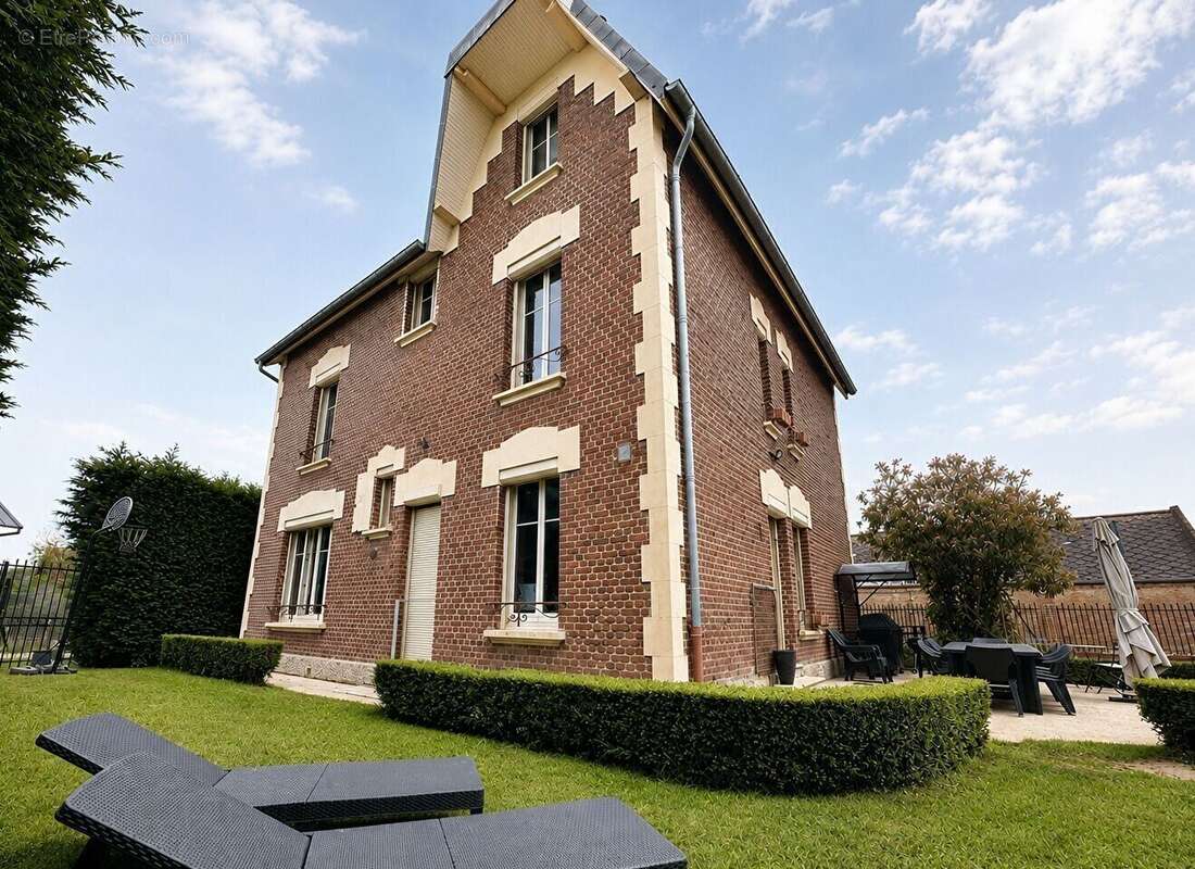 Maison Anguilcourt Le Sart 7 pièce(s) 203 m2 - photo 2