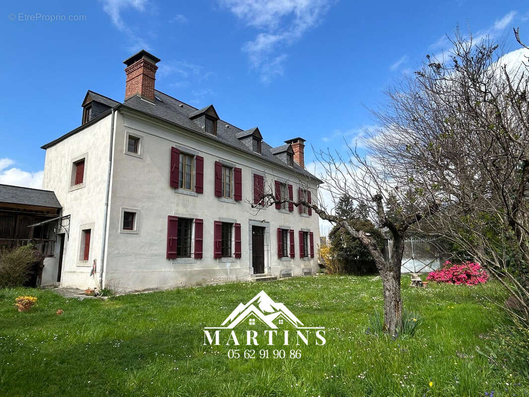 Vallée des Gaves - Maison Bigourdane et grange sur 1400m2 de terrain. - photo 3