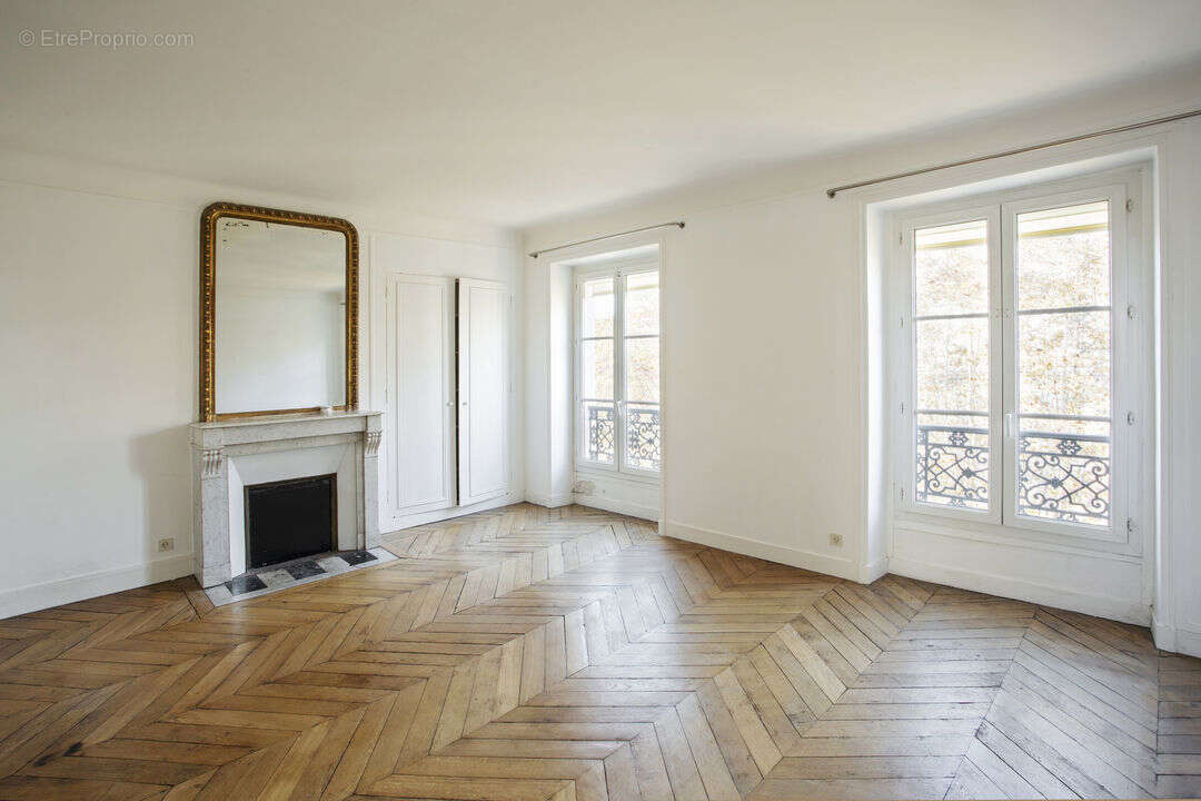 Appartement à PARIS-9E