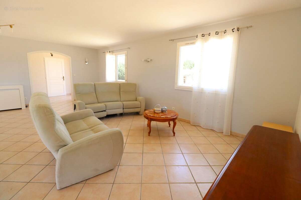 Maison 139 m² à Pajay  - photo 9