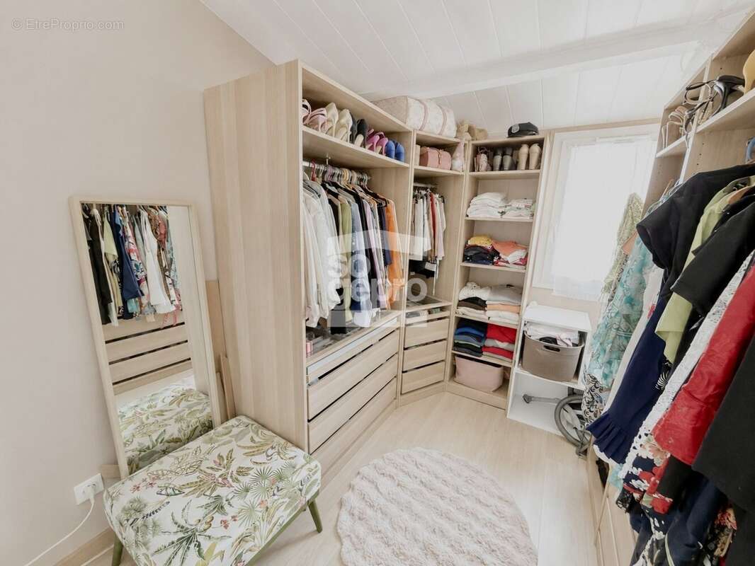 Réf : 2296 - Vente Jolie Marina 3 Pièces rénovée avec parking et son ponton ! - photo 10