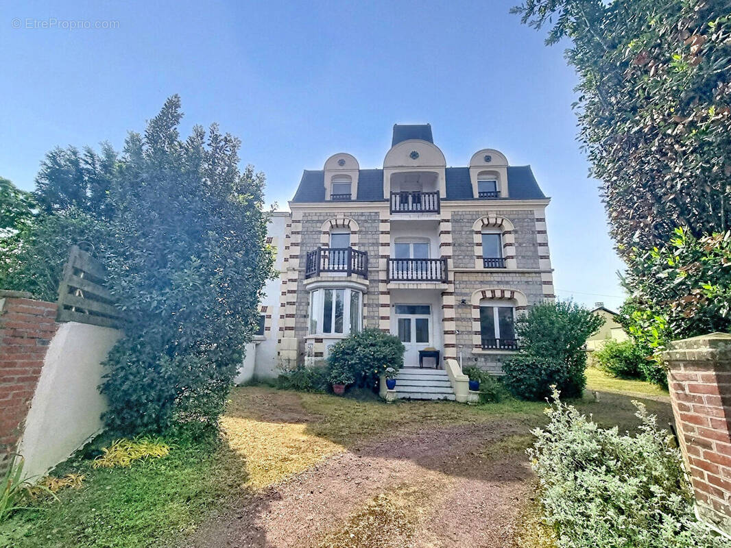 Maison à DIVES-SUR-MER