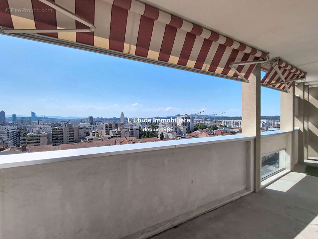 Unique ! T5 METRO GRATTE CIEL avec vue Exceptionnelle sur tous les couchers de soleils ! - photo 15