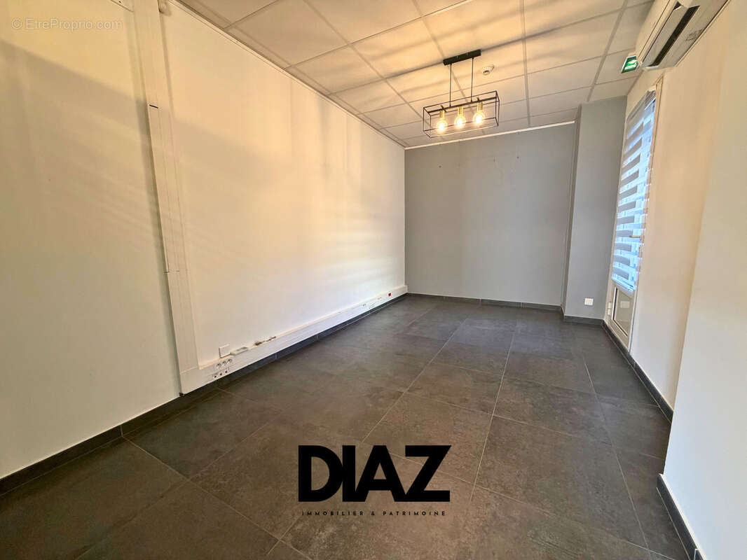 À VENDRE   MURS COMMERCIAUX LOUÉS   NÎMES Investissement locatif sécurisé   122 m2   Rentabilité immédiate - photo 7