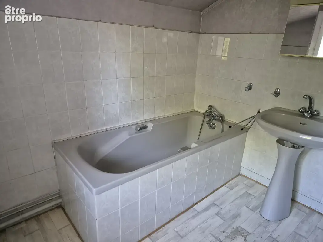 Appartement 179 m² à Razac-Sur-L'isle  - photo 9