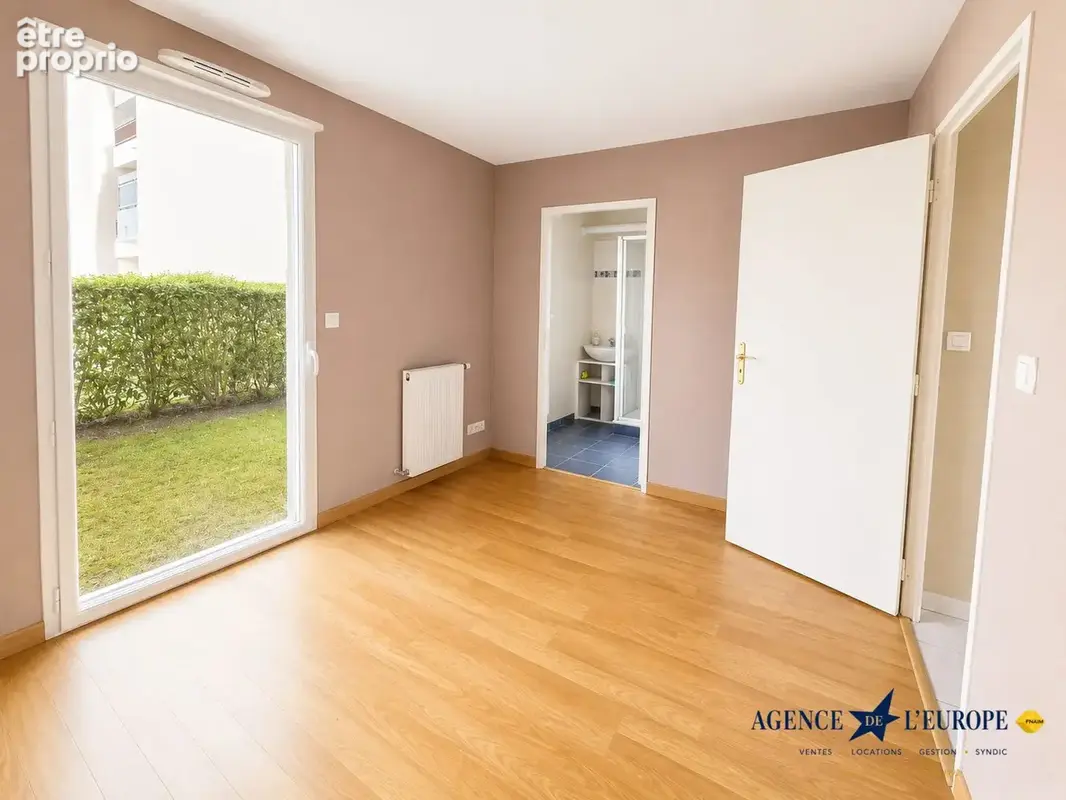 Appartement 4 pièces 92 m² à vendre à Vichy (03200) - photo 3