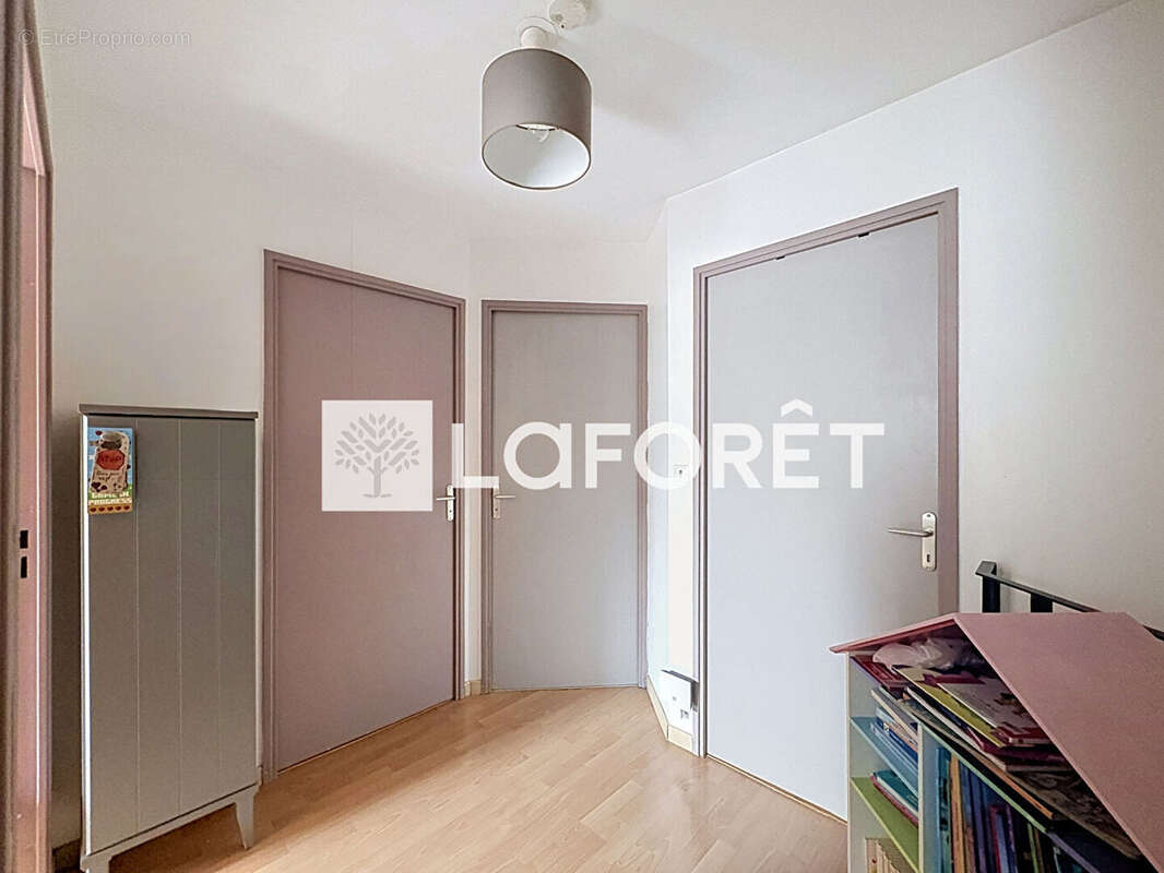 Appartement à COMBS-LA-VILLE