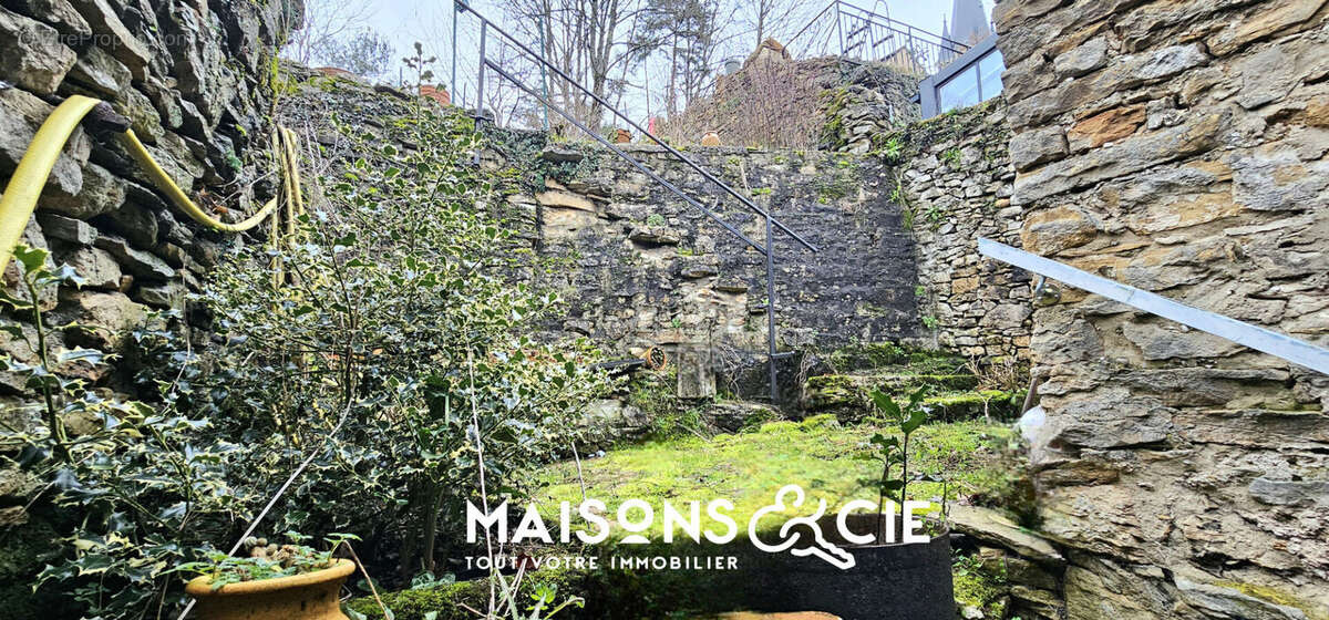 Maison à SAINT-SORLIN-EN-BUGEY