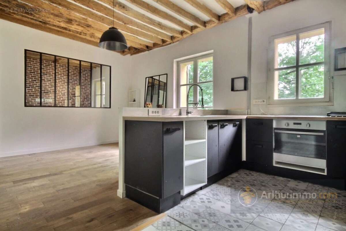 Appartement à CHARENTON-LE-PONT