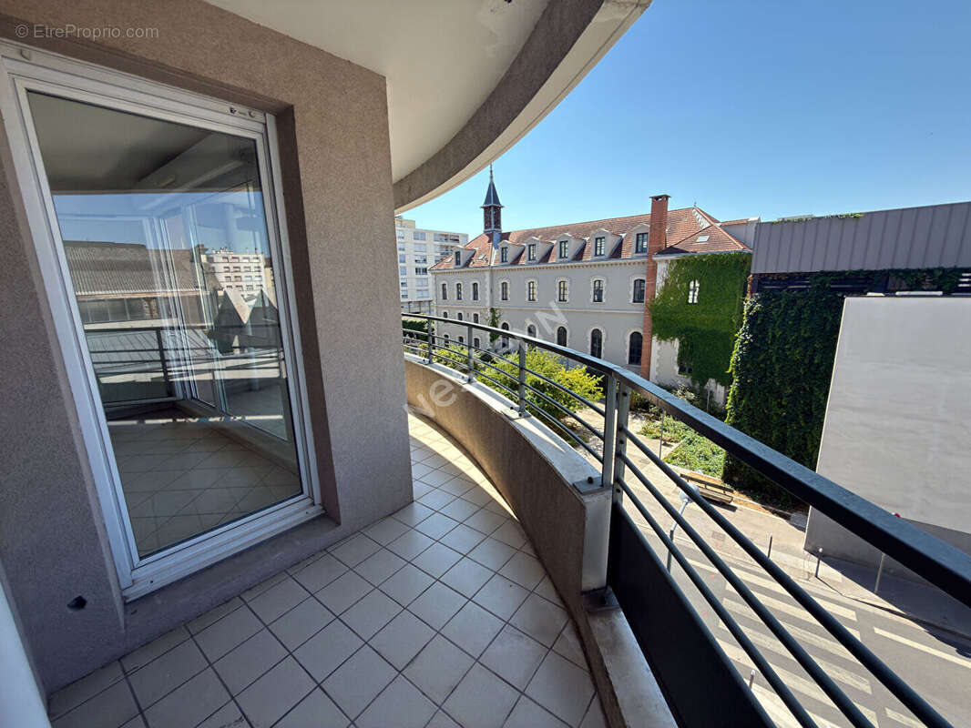 Appartement à VILLEURBANNE