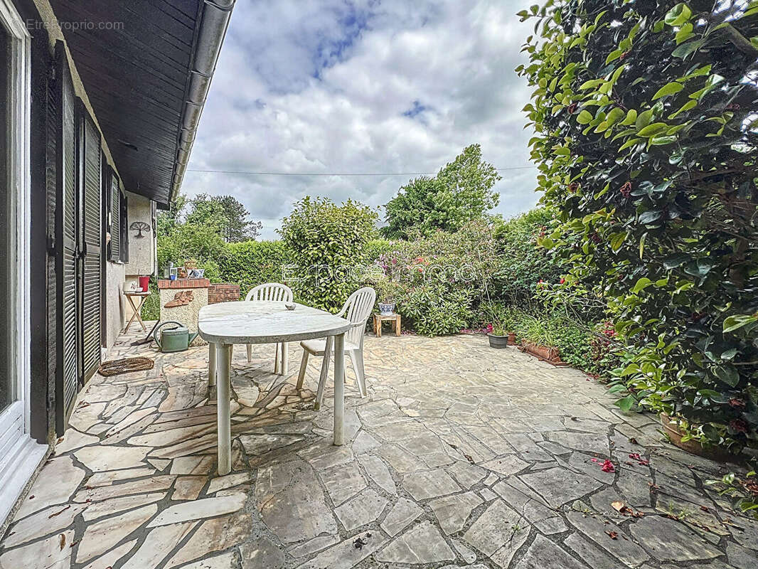 Maison à MONT-SAINT-AIGNAN