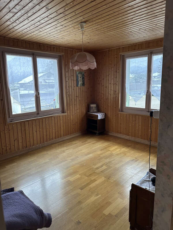 Maison à SAINT-PIERRE-EN-FAUCIGNY