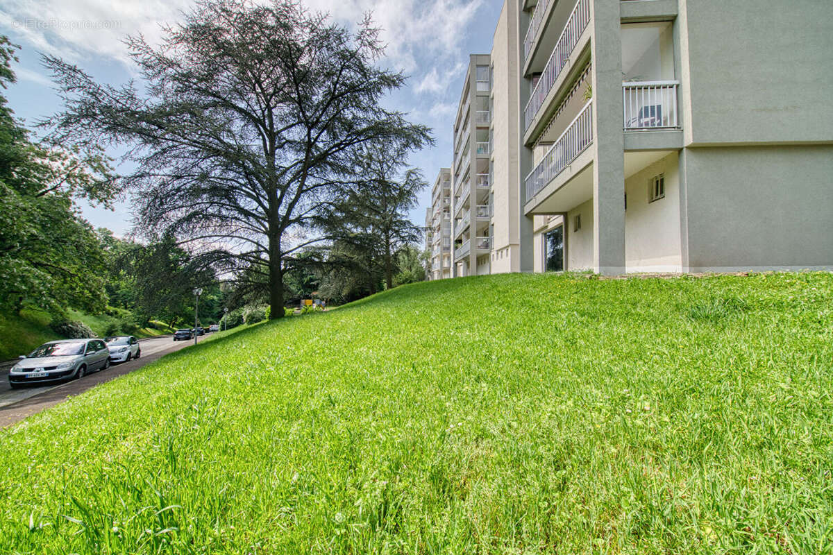 Appartement à CALUIRE-ET-CUIRE