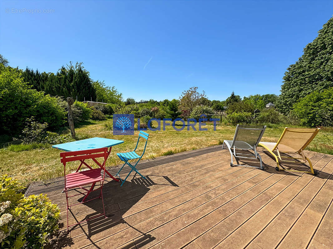 Maison à LA CHAPELLE-AUX-NAUX