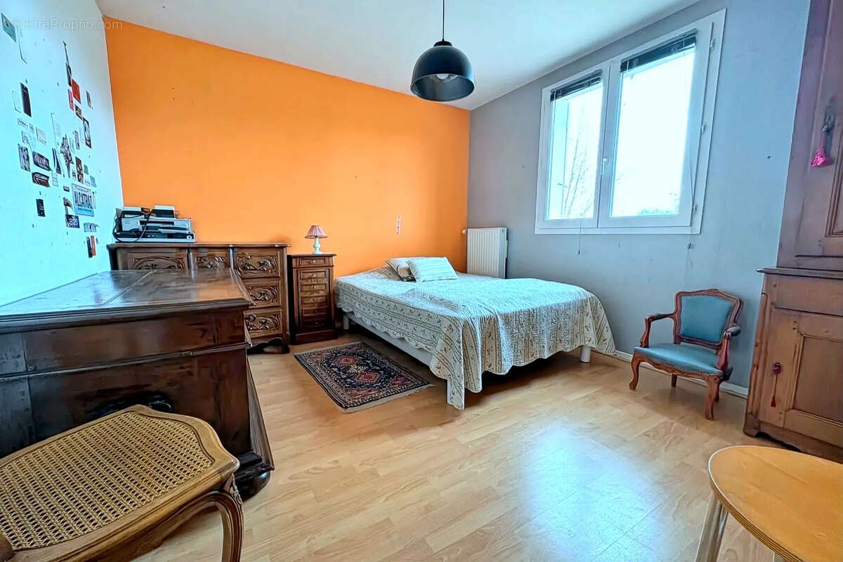 Maison à BUSSY-SAINT-GEORGES