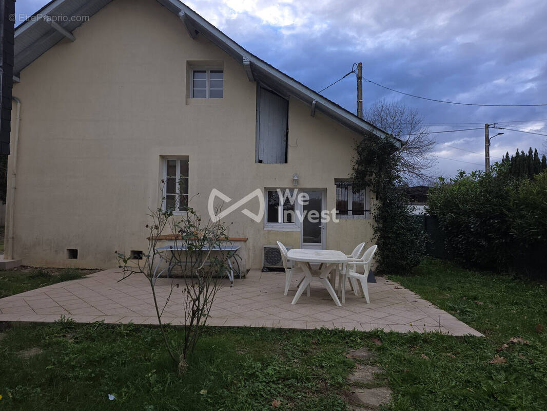 Maison à MONEIN