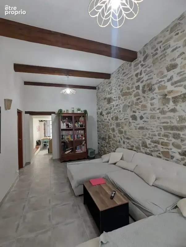 Maison de village 2 chambres et VASTE REMISE - photo 3