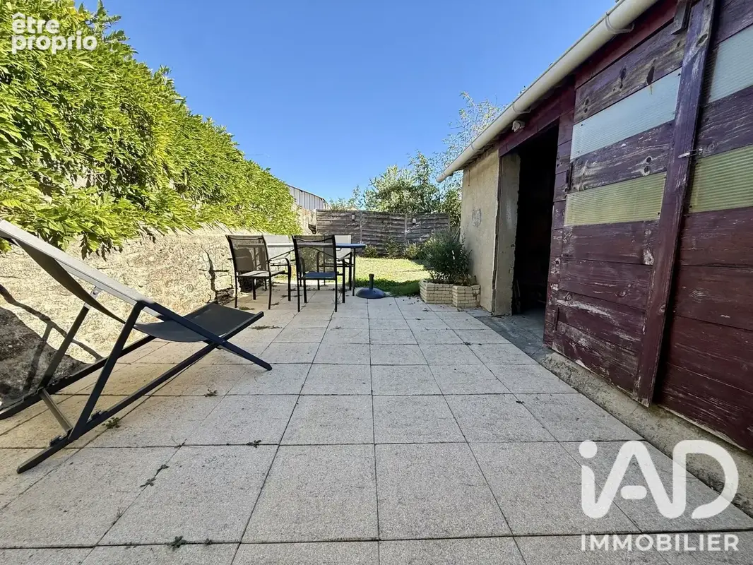 Photo 3