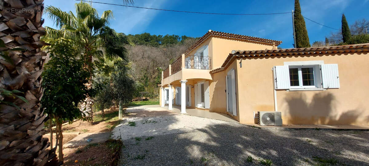 Nouveaute neoprovencale 5 p -157 m2 sur 1500 m2 de terrain- - photo 27