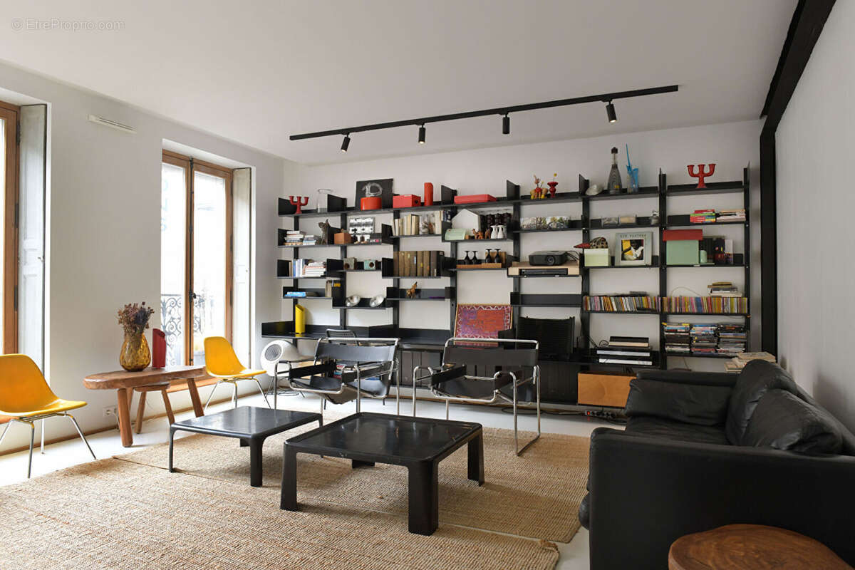 Appartement à PARIS-10E