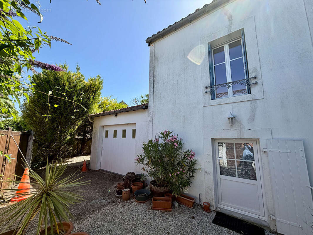 Maison à LES EDUTS