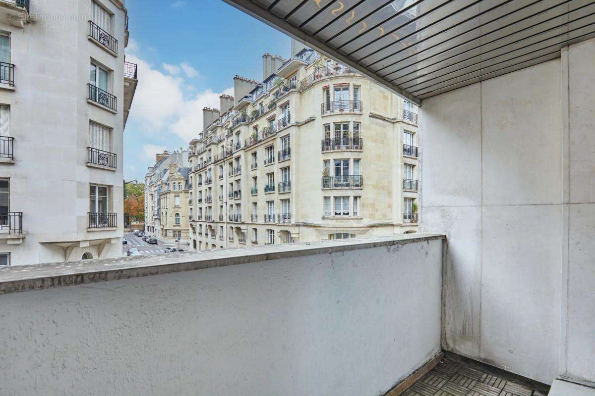 Appartement à PARIS-7E