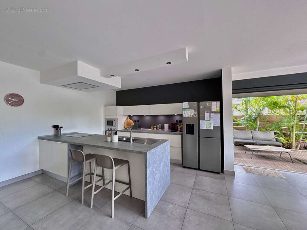 Trois-Bassins littoral  - Villa contemporaine T5 avec piscine - photo 6