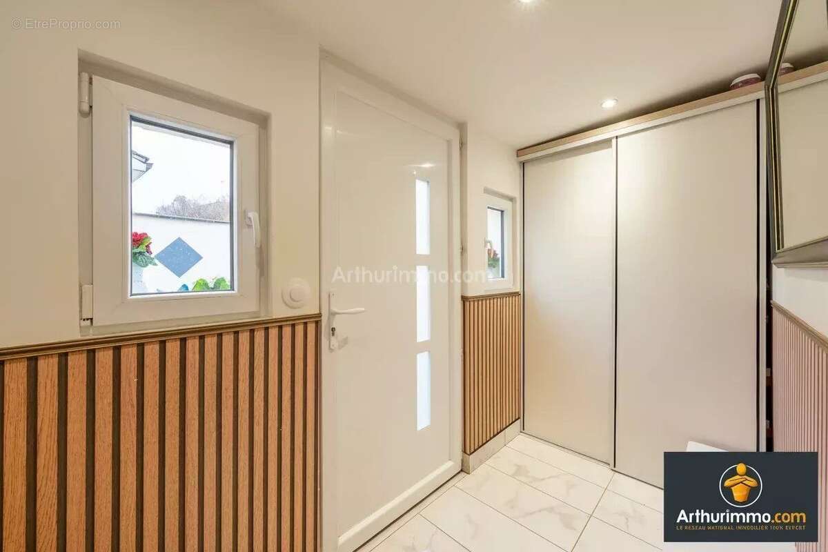 Maison à SAINT-FARGEAU-PONTHIERRY