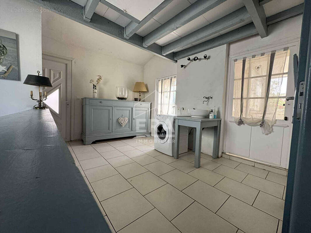 Maison à PRIGNAC-ET-MARCAMPS