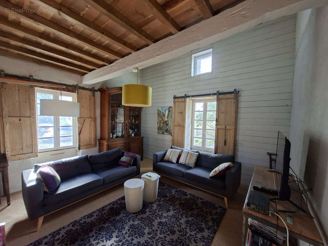 Maison à SAINT-PIERRE-DE-CLAIRAC