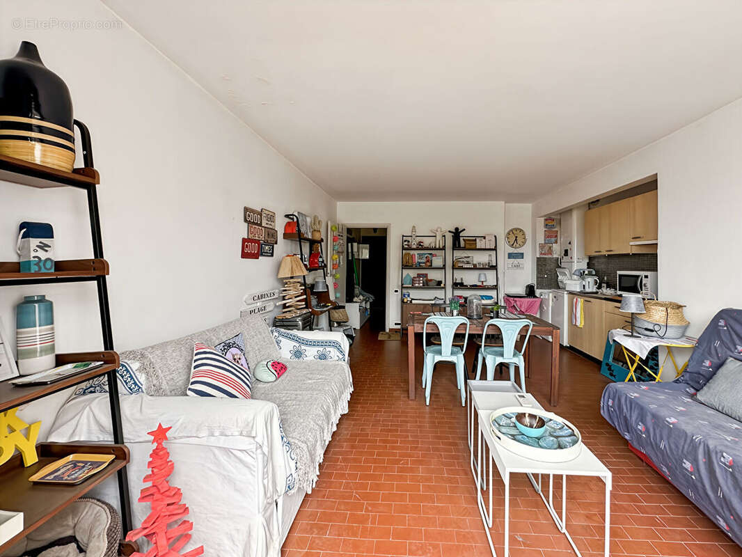 Appartement à SAUSSET-LES-PINS