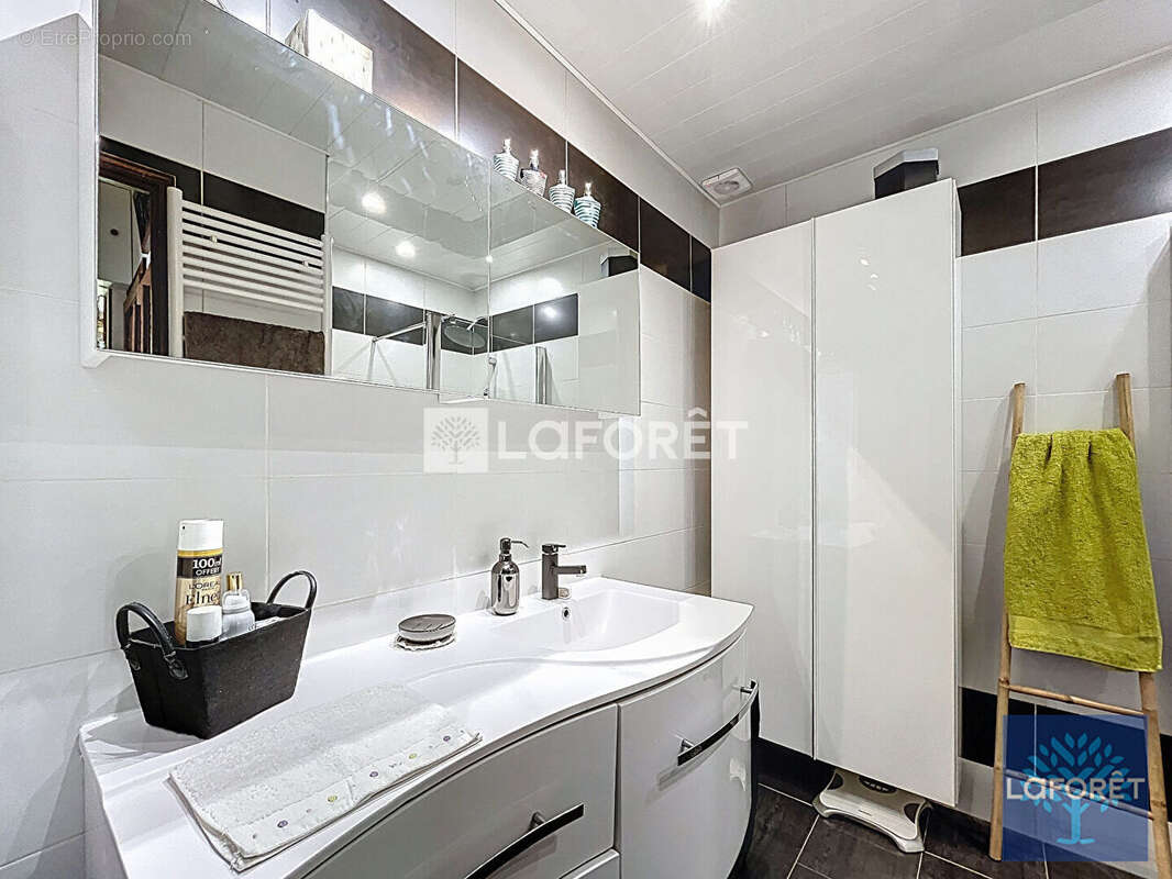 Maison à VIGNEUX-SUR-SEINE