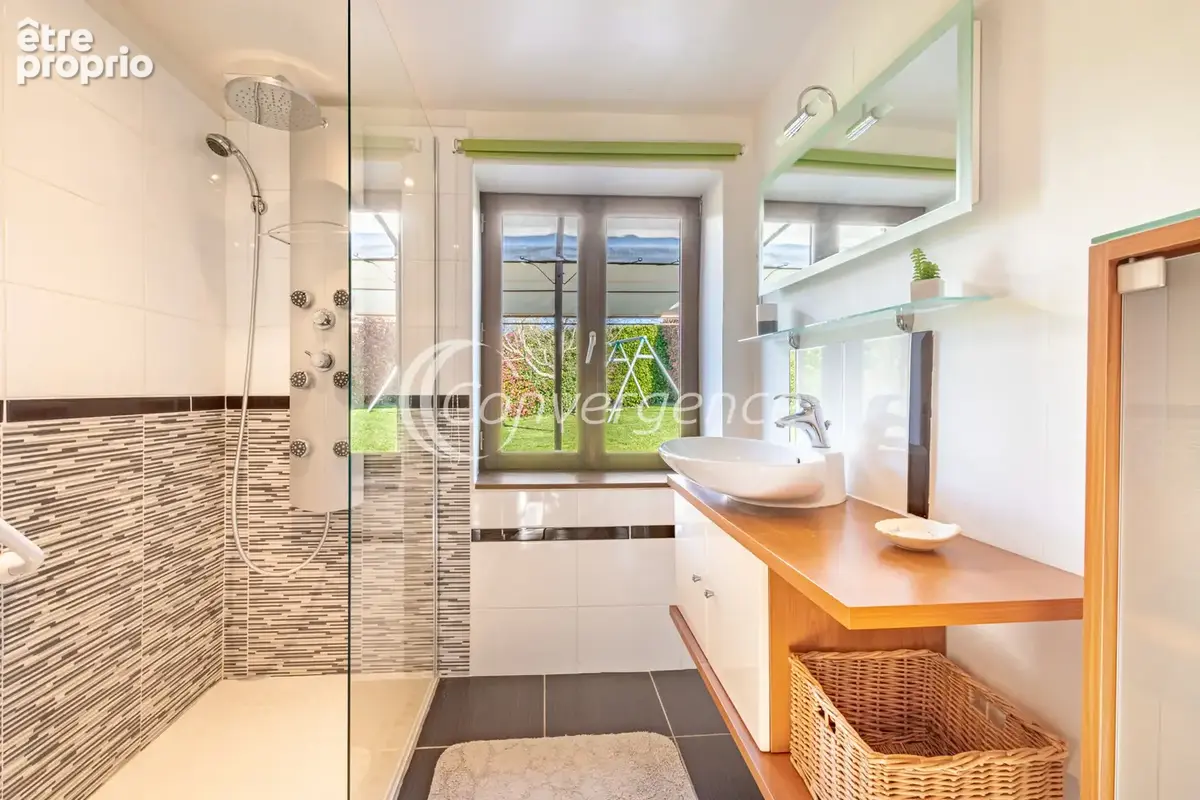 Grange rénovée de 204 m2 et gîte T3 indépendant de 72 m2 - photo 28