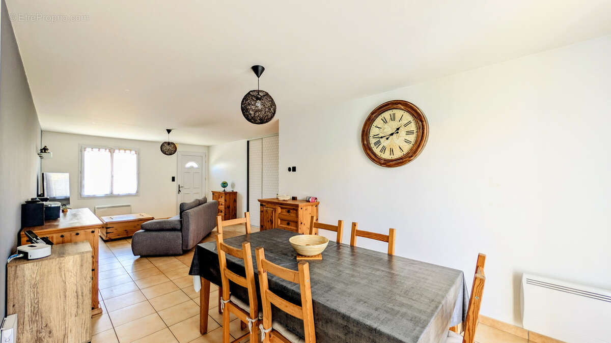 Maison à FROSSAY