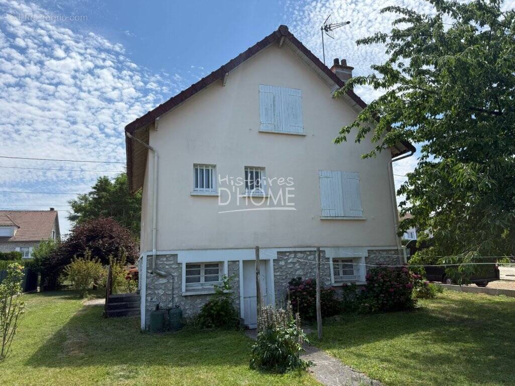 Maison à ROZAY-EN-BRIE