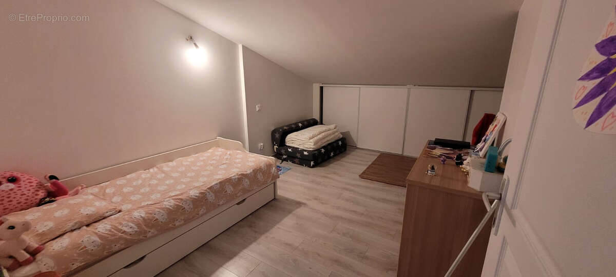 Maison à MONTPELLIER-DE-MEDILLAN