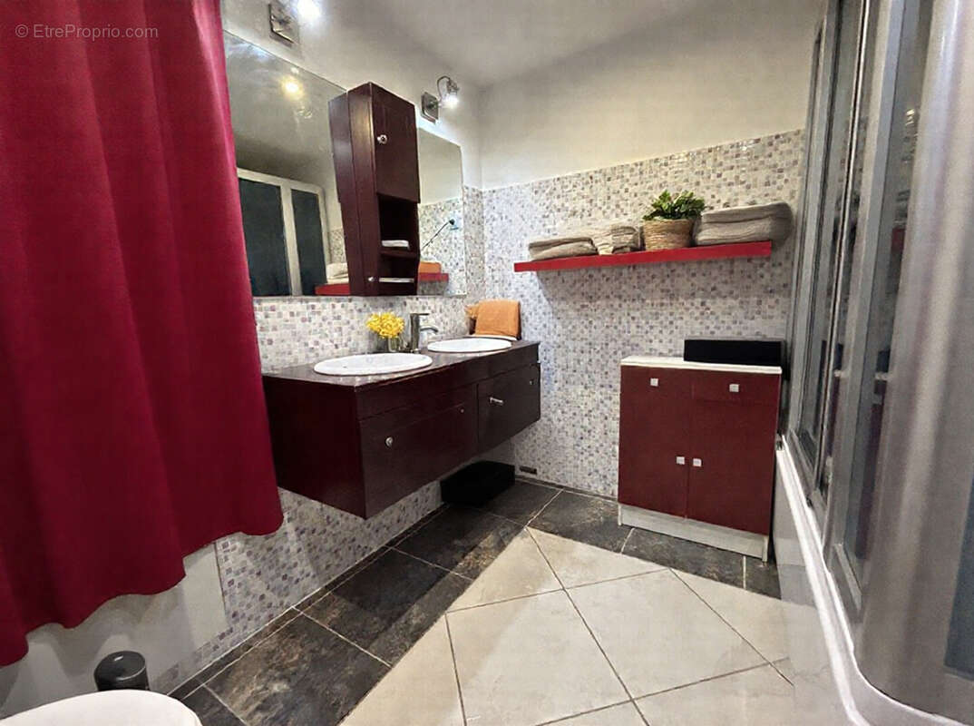 Appartement à CENTURI