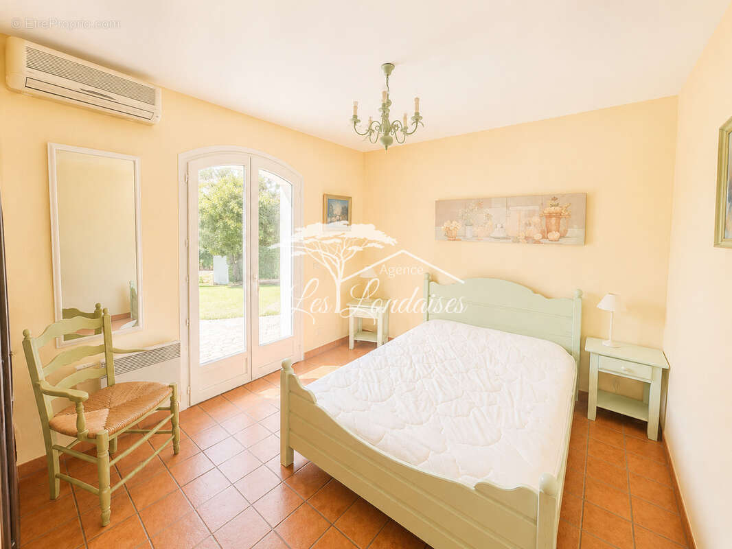Maison à LA LONDE-LES-MAURES