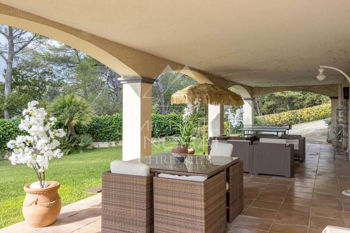 Maison à MOUANS-SARTOUX