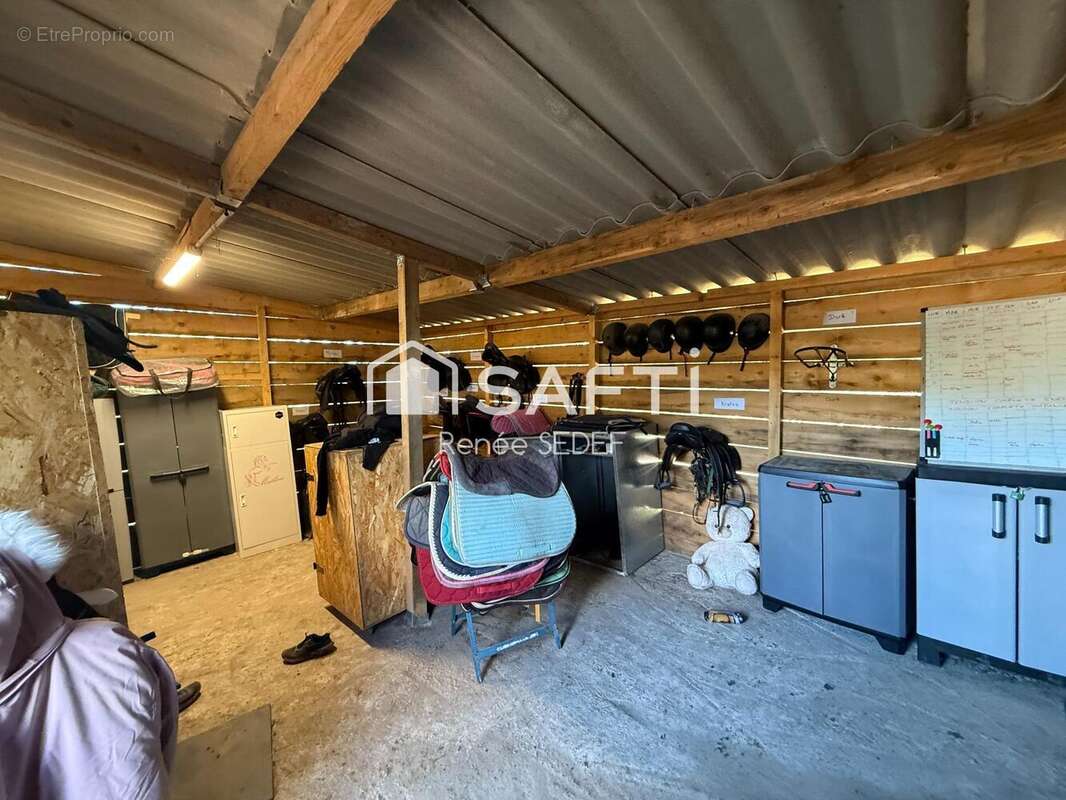 Photo 8 - Commerce à MOUGINS