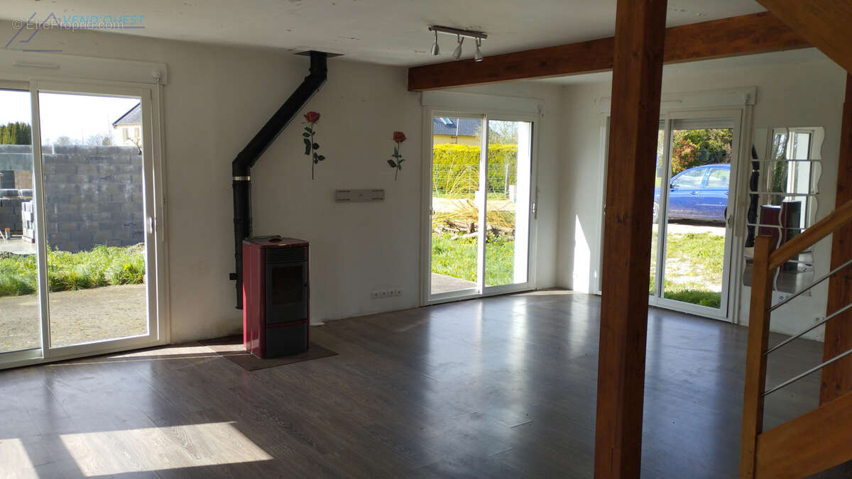 Maison 94 m² à Coray  - photo 3