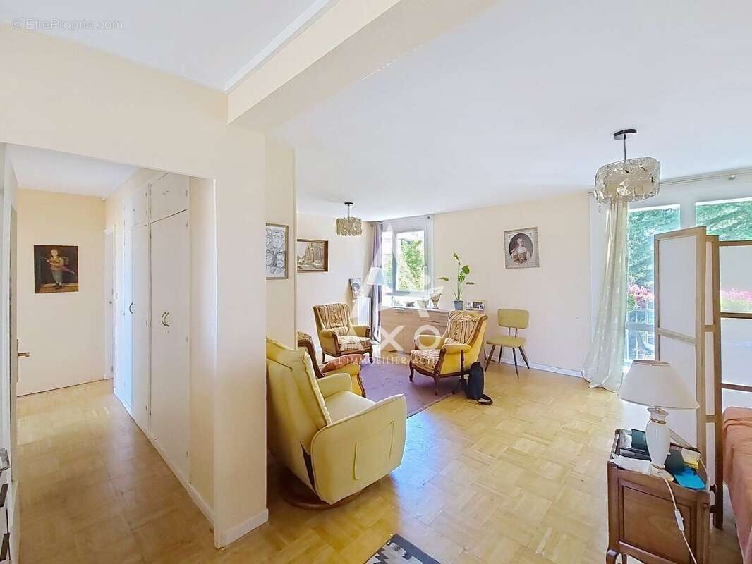 Appartement 4 pièces à vendre à Beauvais  Balcon, cave et vue dégagée - photo 6
