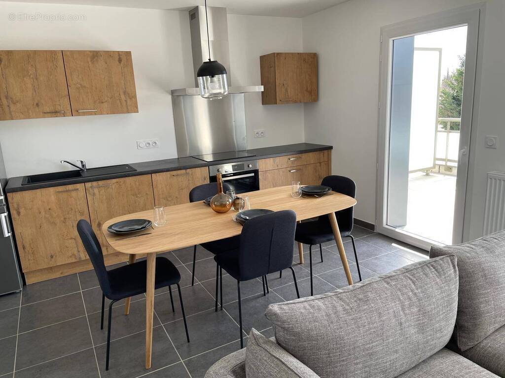 Appartement à VERSONNEX