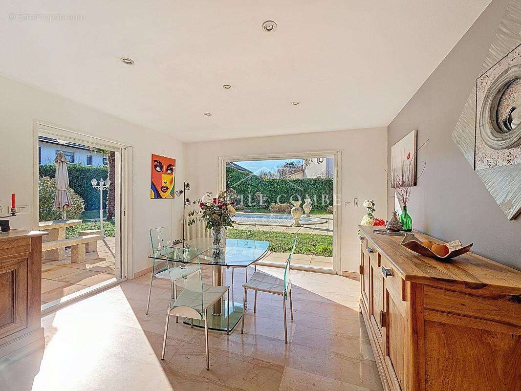 Maison à SAINT-LAURENT-DE-MURE