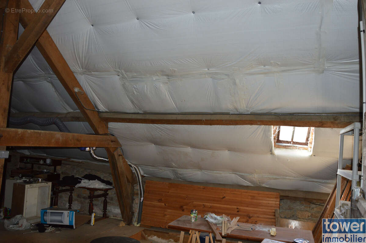 Dans village de caractere ou il fait bon vivre, idéal investisseurs ou grande famille dans leur premier achat - photo 12