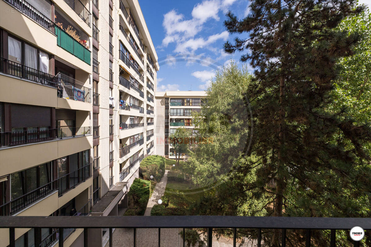 Appartement à LES MUREAUX