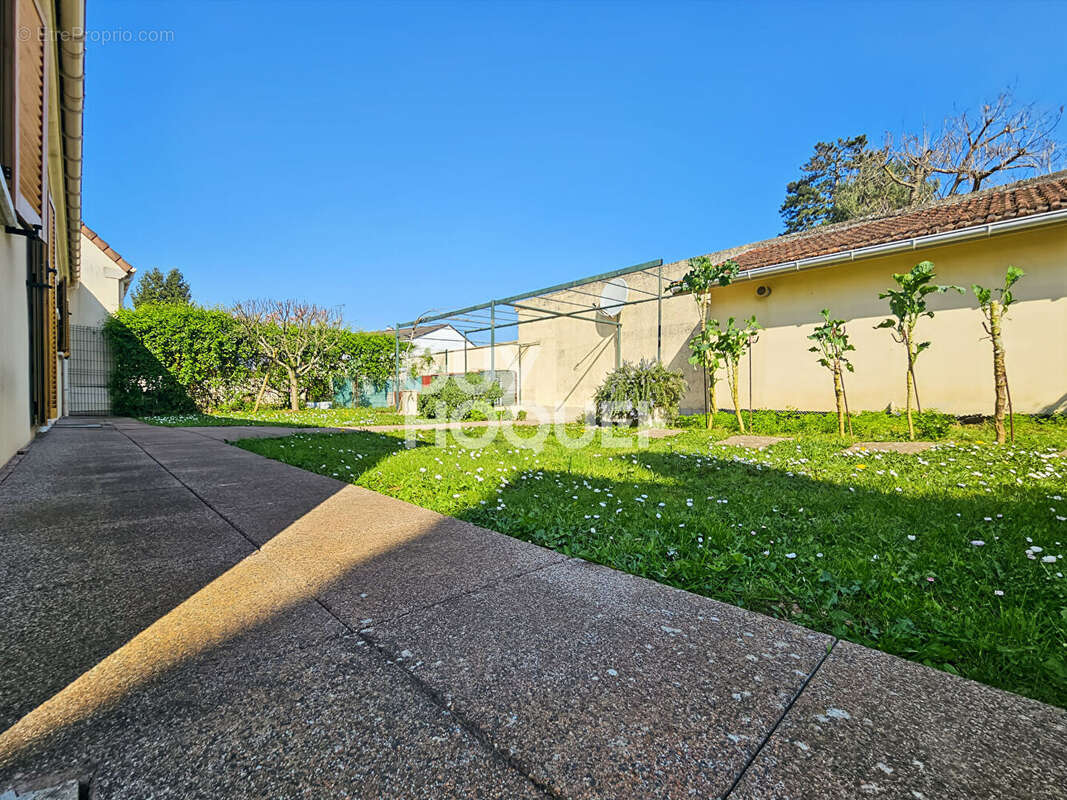 Maison à FONTENAY-TRESIGNY
