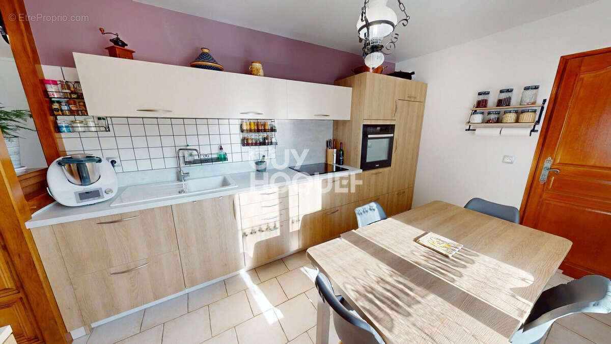 Maison à BRIIS-SOUS-FORGES