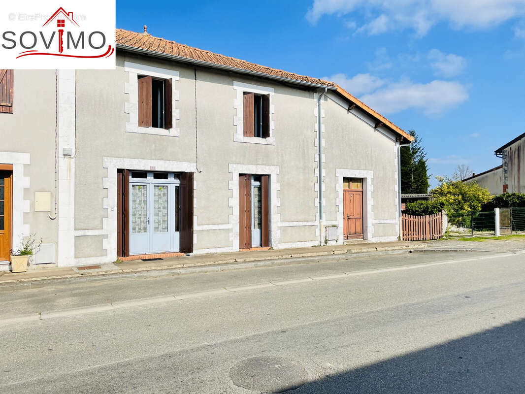 Maison à ROUMAZIERES-LOUBERT